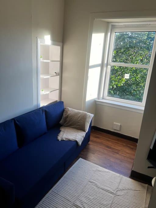 One Bedroom Apartment In Gorgie With New Central Heating System Edinburgh Dış mekan fotoğraf
