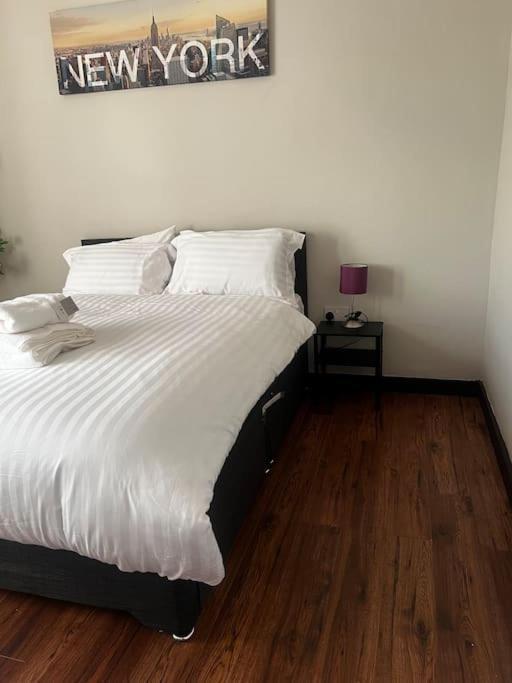 One Bedroom Apartment In Gorgie With New Central Heating System Edinburgh Dış mekan fotoğraf
